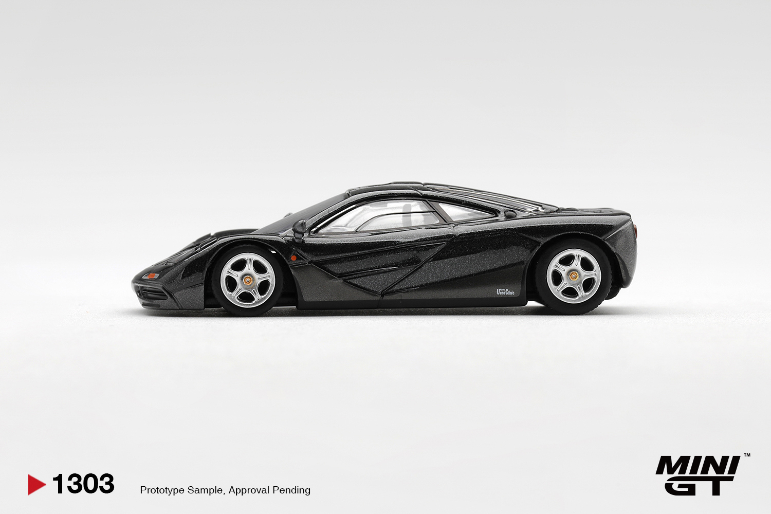 MINIGT 1/64 McLaren F1 Blue Bl - огляд і ціна Kids Toys Cars